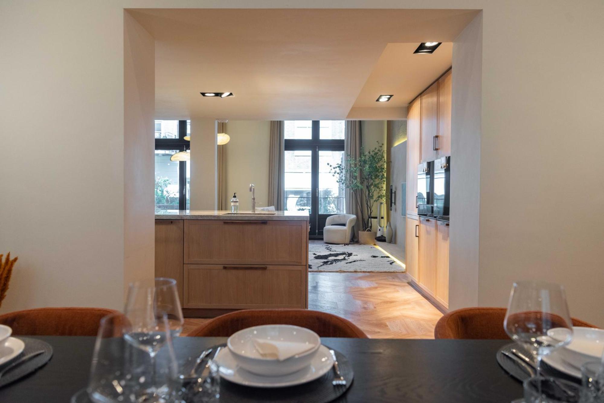 Newly Renovated Luxurious 200 Sqm Loft In Centre