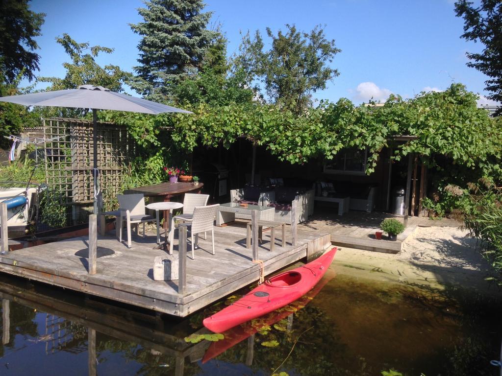 Acomodação com café da manhã  Houseboat Between Windmills *