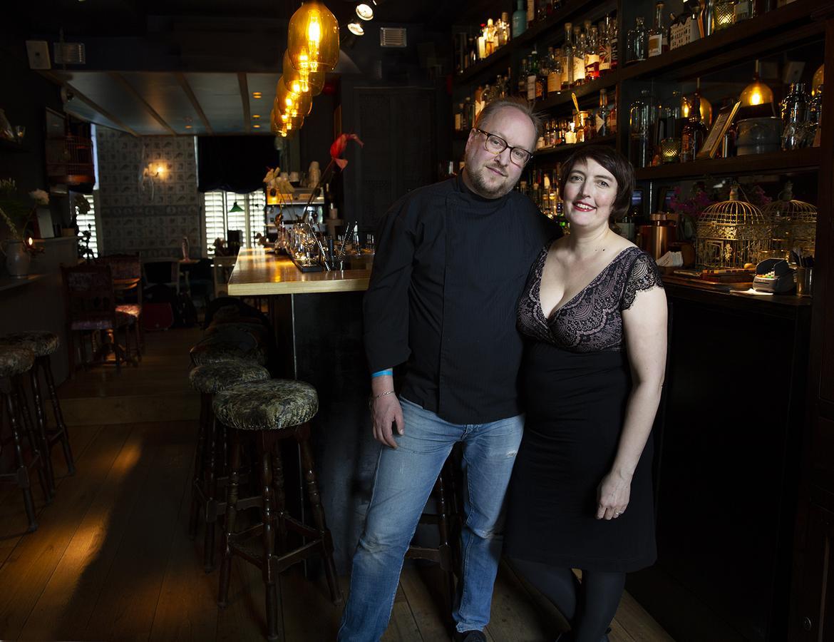 Rosalia's Menagerie Cocktail Bar & Innupstairs Khách sạn Amsterdam