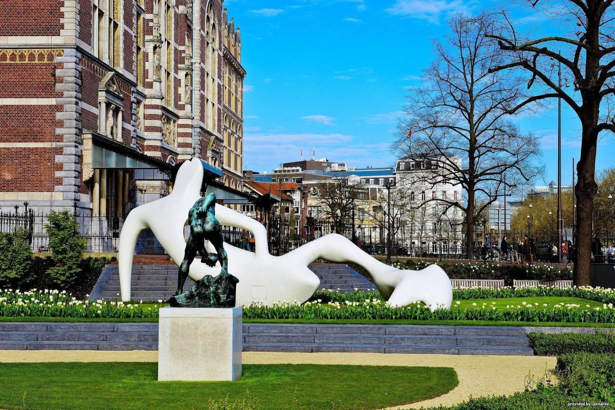Khách sạn Leonardo Boutique Museumhotel 4*