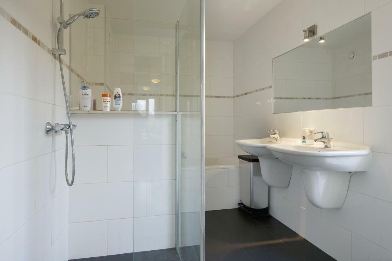 Homestay Johan's B&b, Dakterras & Goedkoop Parkeren - Sinds 2014