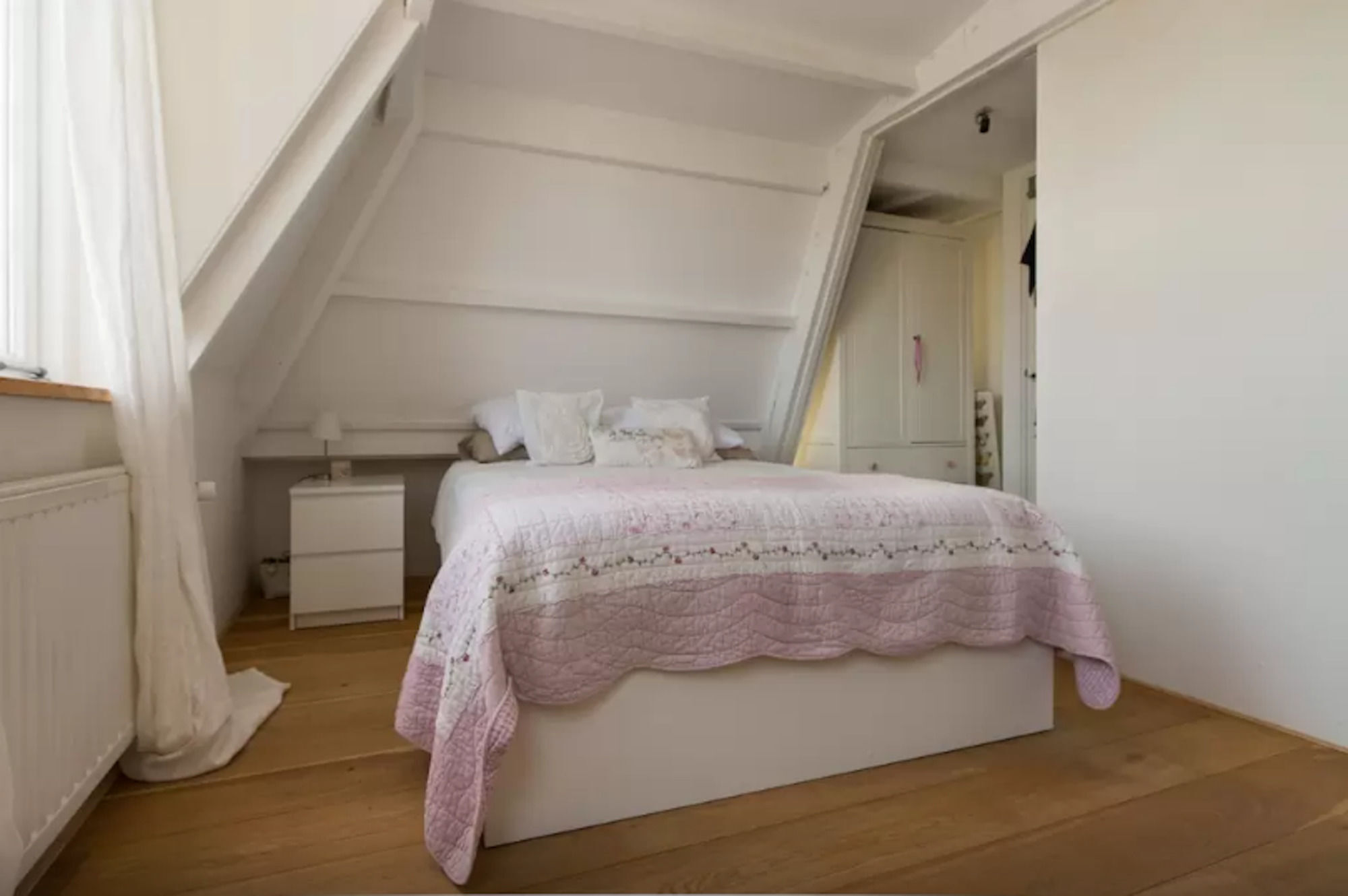 Apartment Short