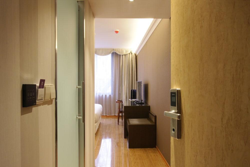 Hotel Chasse 4*