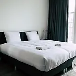 Rembrandt Square Hotel