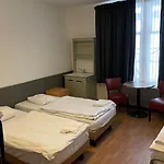City Hotel