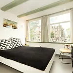 The Red Ox - Super Central Canal View Rooms