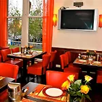 City Hotel