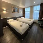 Dam Hotel