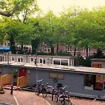 Phildutch Houseboat Amsterdam Bed And Breakfast