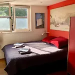 Houseboat Westerdok