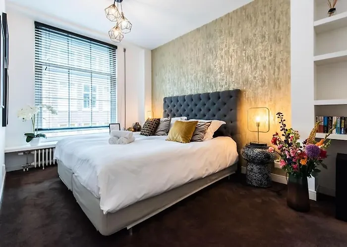 Luxurious Boutique Suite In City Center