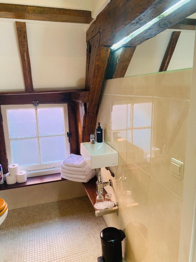 Amsterdam Central Guest House Gasthuis 2*
