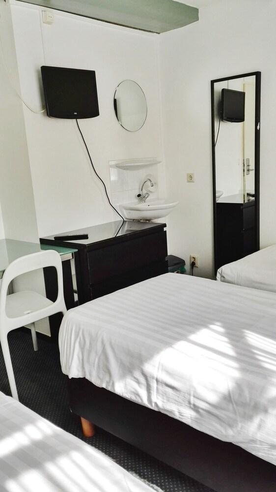 Rembrandt Square Hotel *