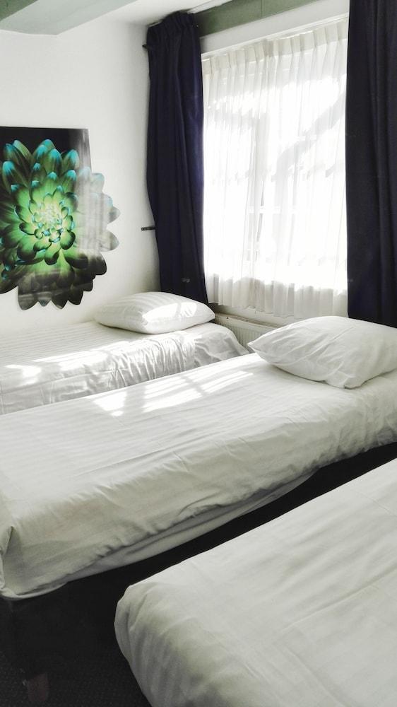 Rembrandt Square Hotel *