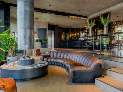Khách sạn V Frederiksplein 3*