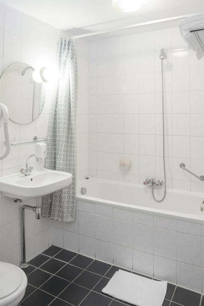 Delta City Center Hotel