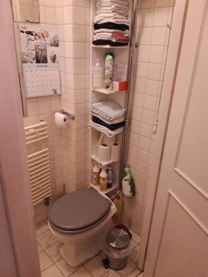 Homey Budget Bedroom Amsterdam