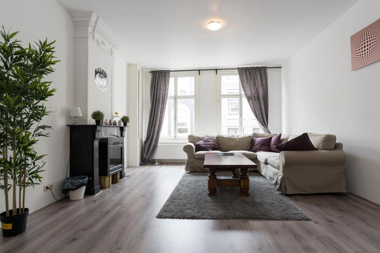 Beautiful House Next To Dam Square! Accommodatie bij particulieren Amsterdam