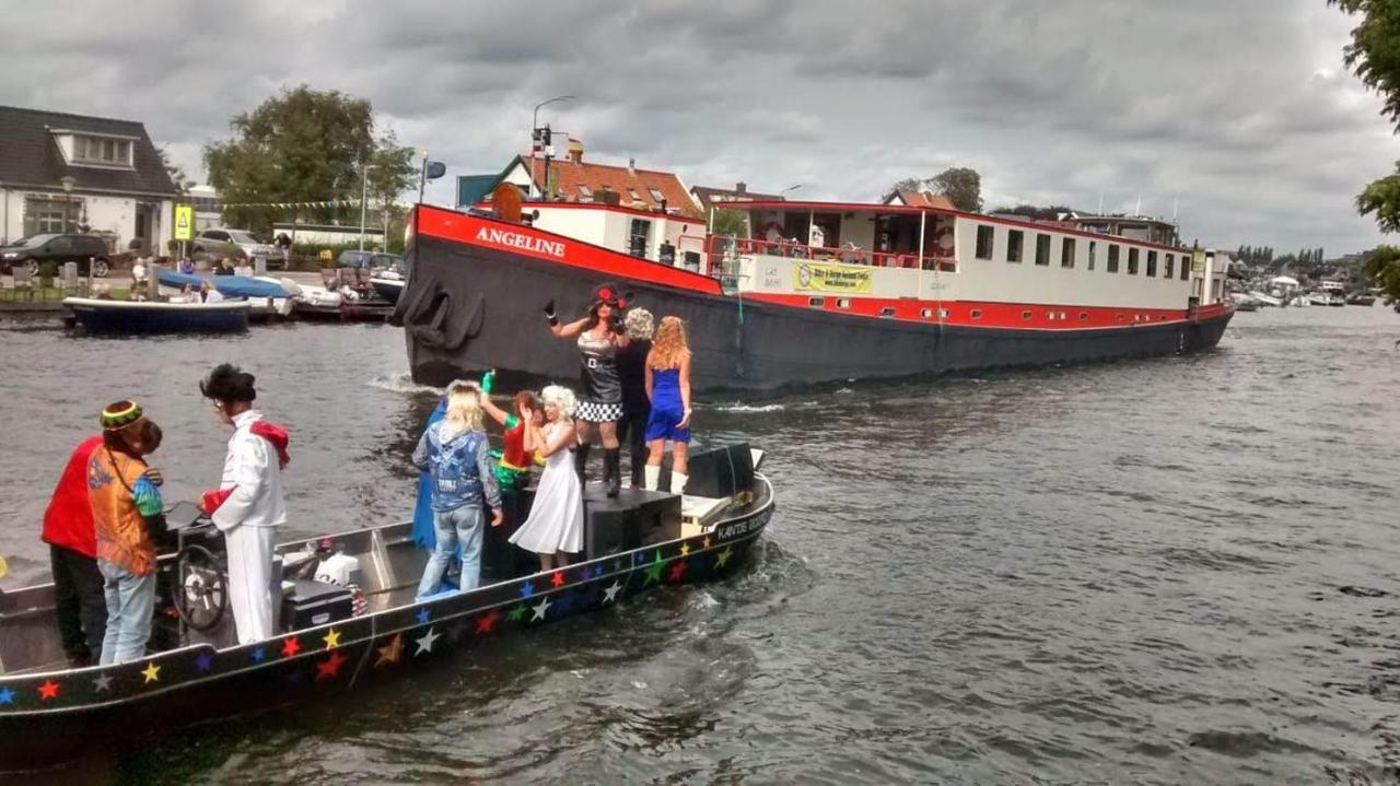 Hotelboat Angeline *
