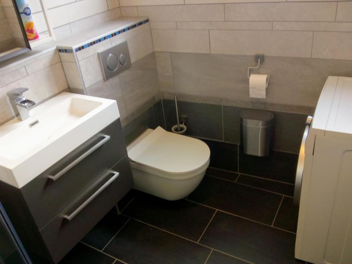 Aldo, Not For Parties, Not A Hotel, With Shared Bathroom, No Kitchen Accommodatie bij particulieren *