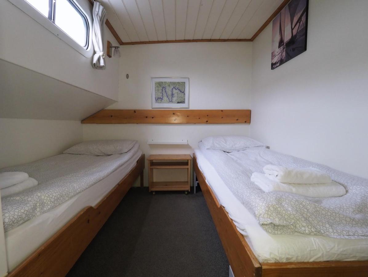 Hotelboat Allure Khách sạn