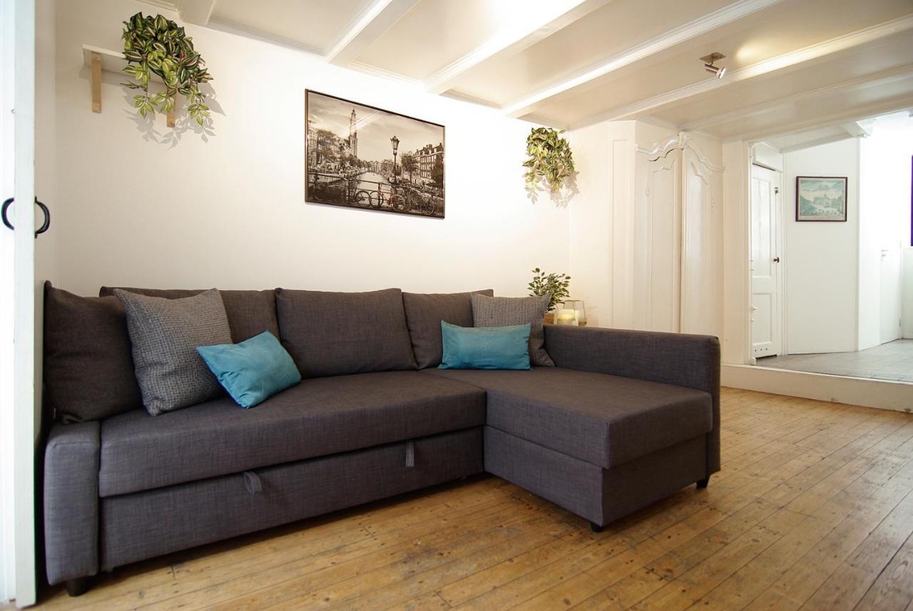 Cosy Right In The Center With Airco! Acomodação com café da manhã  *