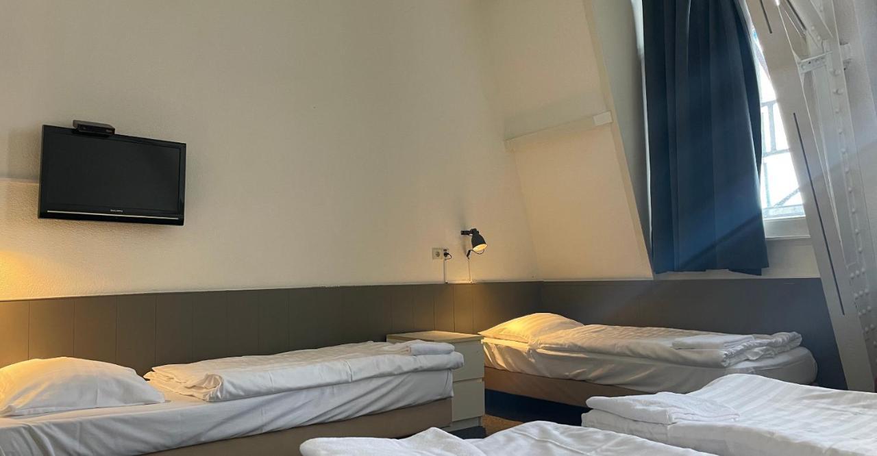City Hotel Hotel 2*