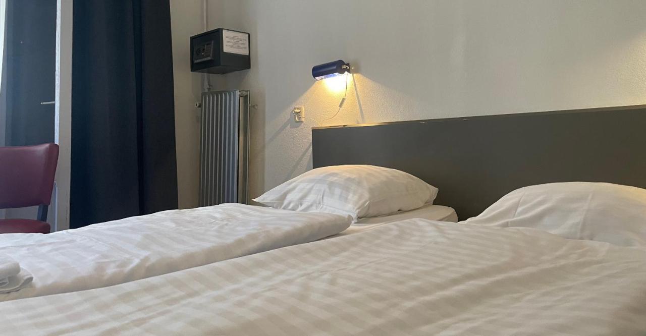 City Hotel Hotel 2*