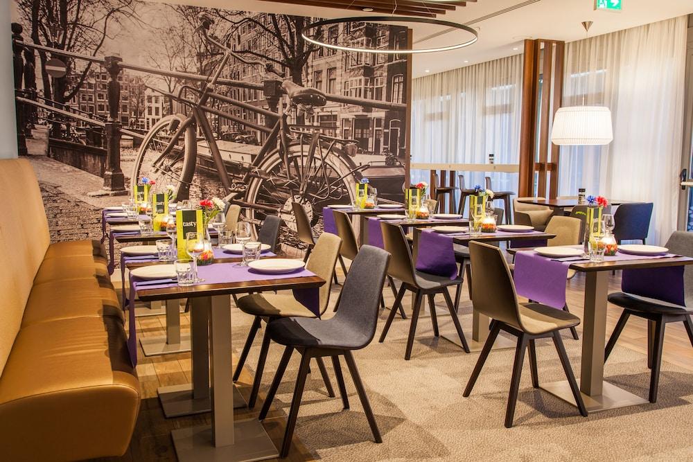 Hampton By Hilton Centre East 4*