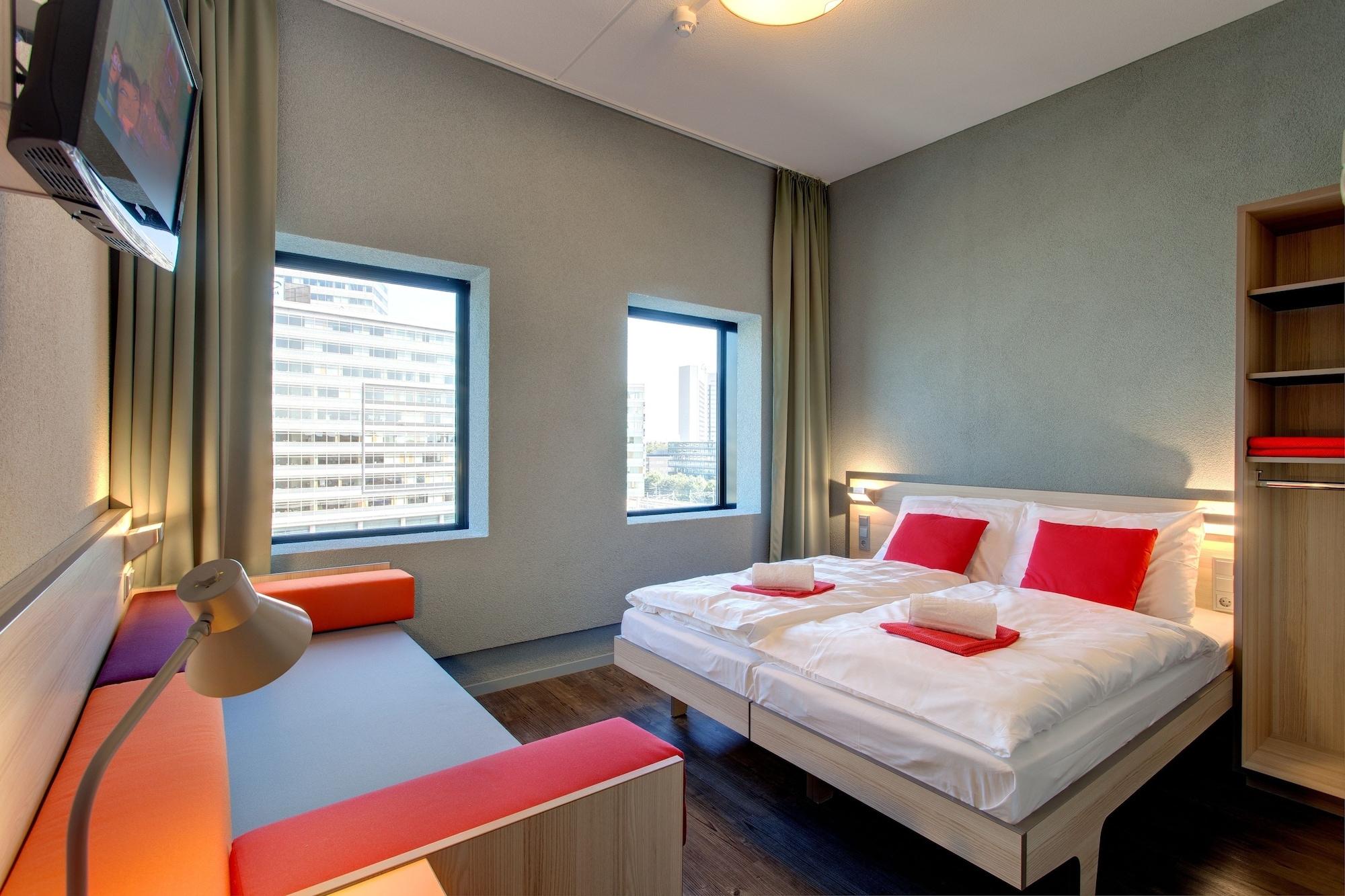 Meininger West Hotel