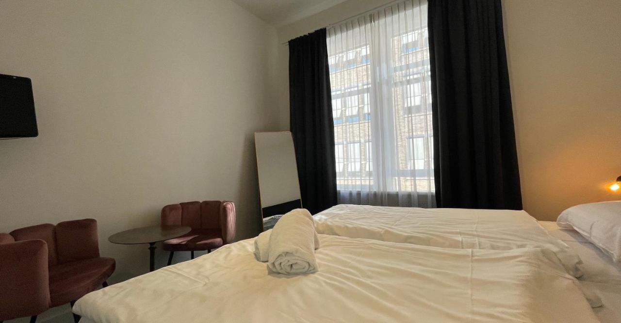 City Hotel Hotel 2*