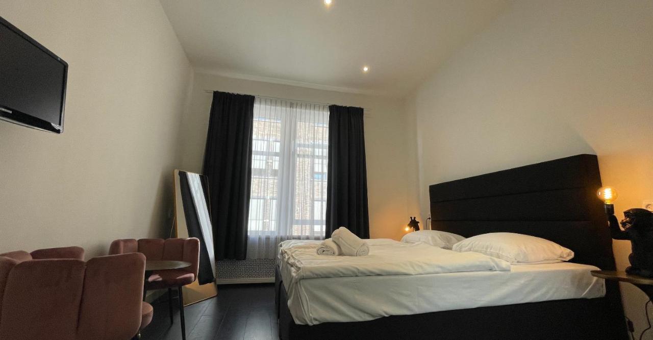 City Hotel 2*