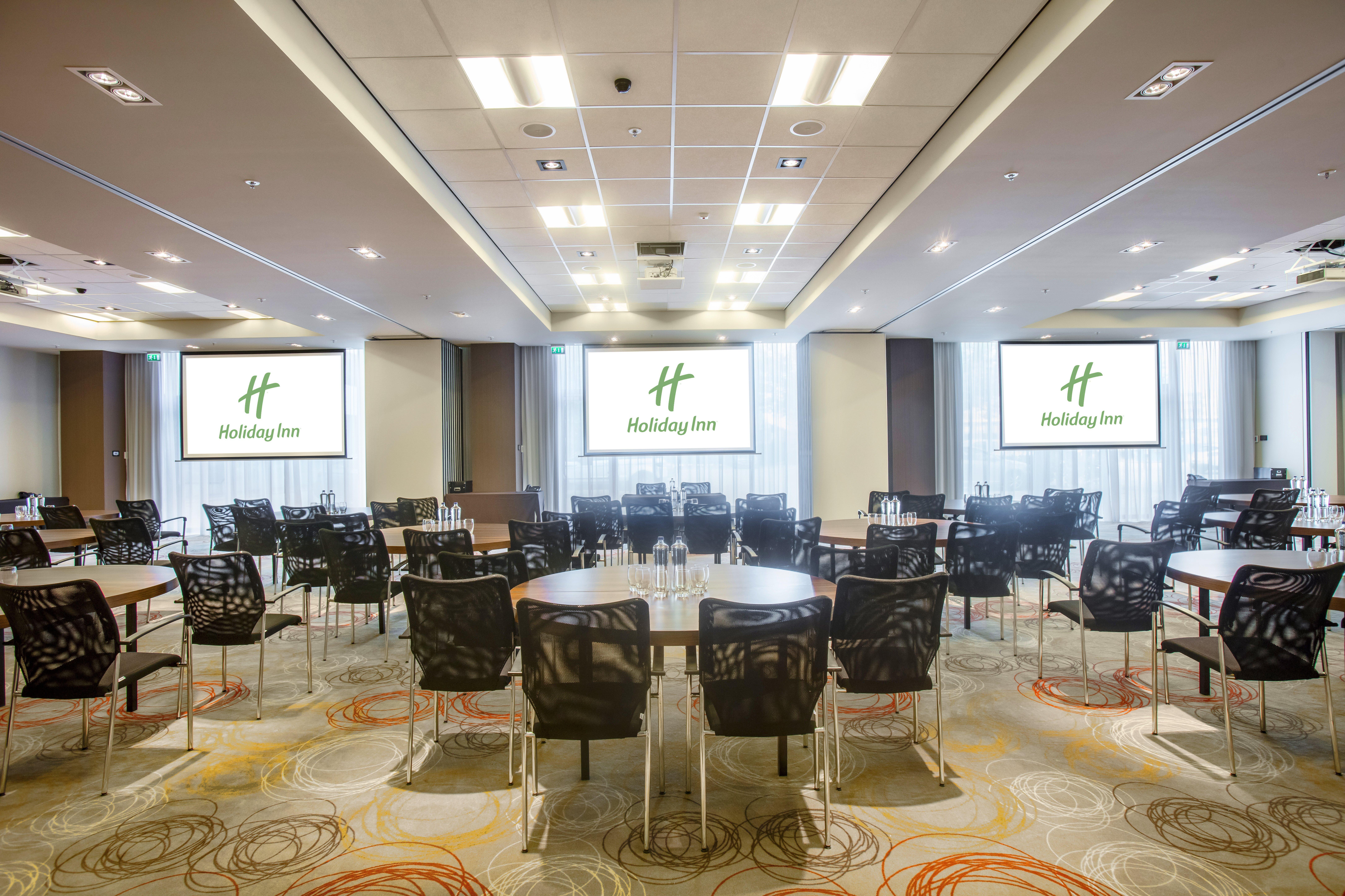 Khách sạn - Arena Towers By Ihg 4*
