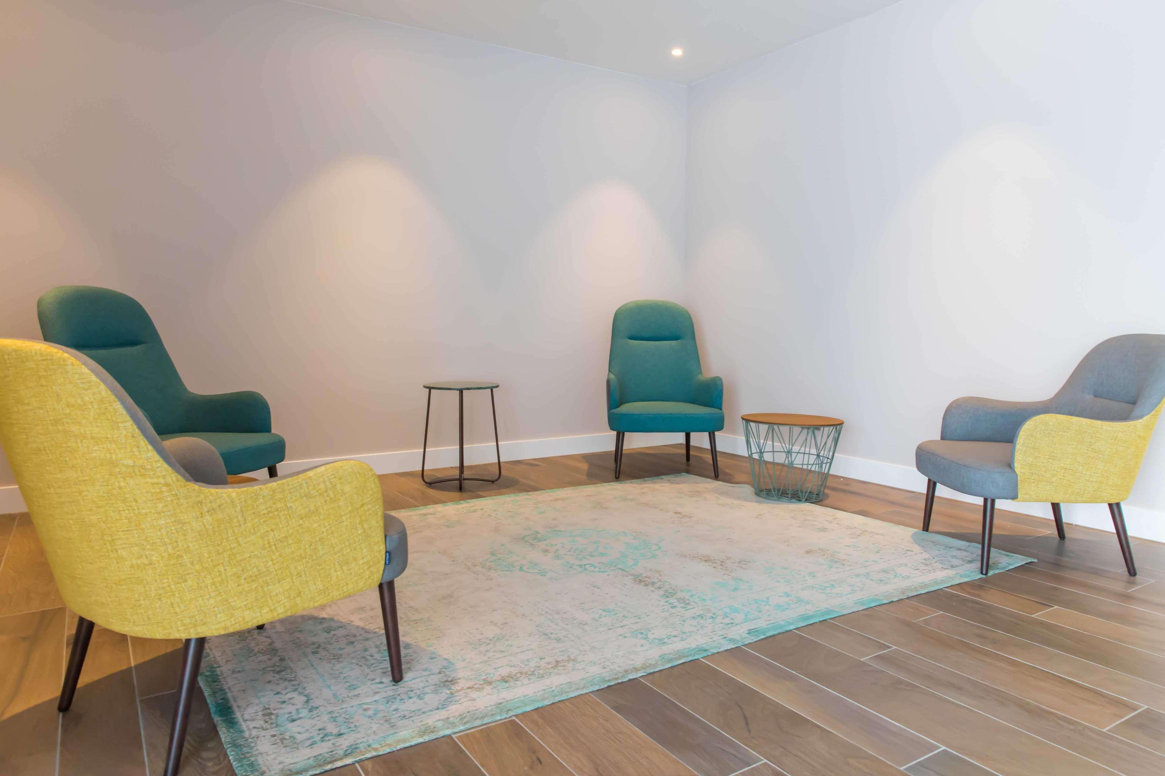 Hampton By Hilton Centre East 4*