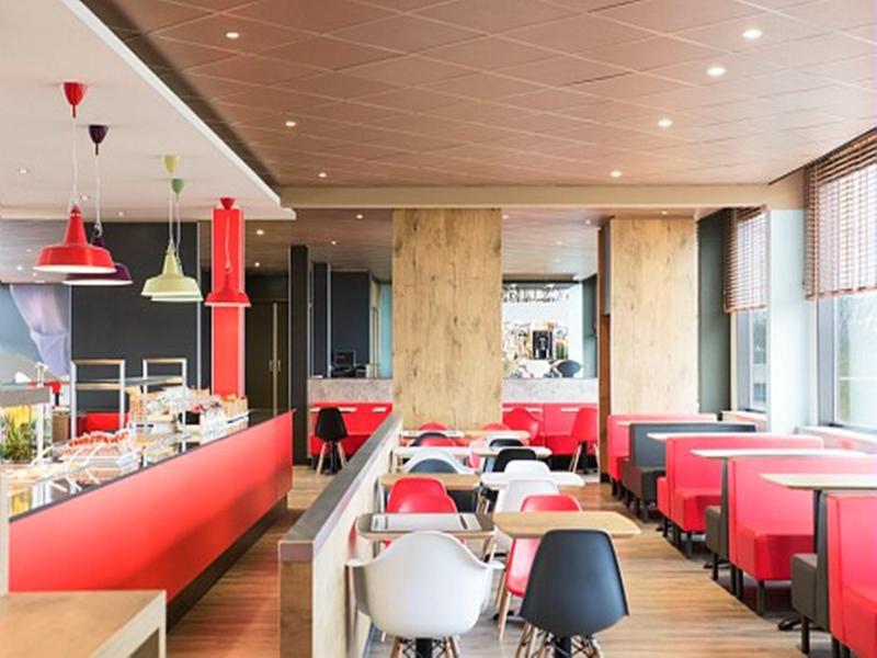 Ibis Centre Hotel 3*