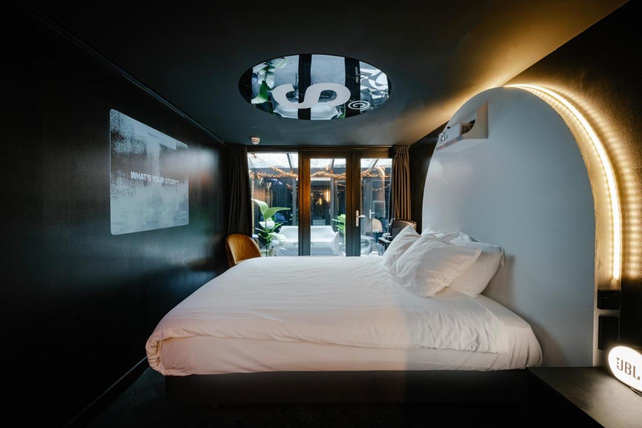Mr. Monkey Hotel