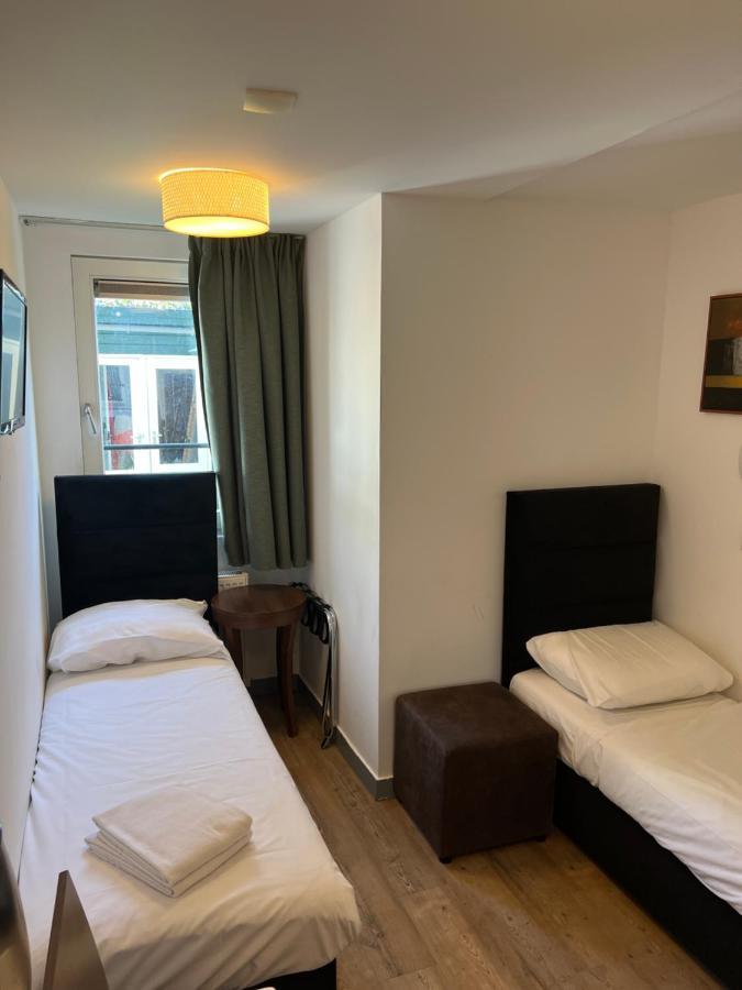 Khách sạn Max Amsterdam