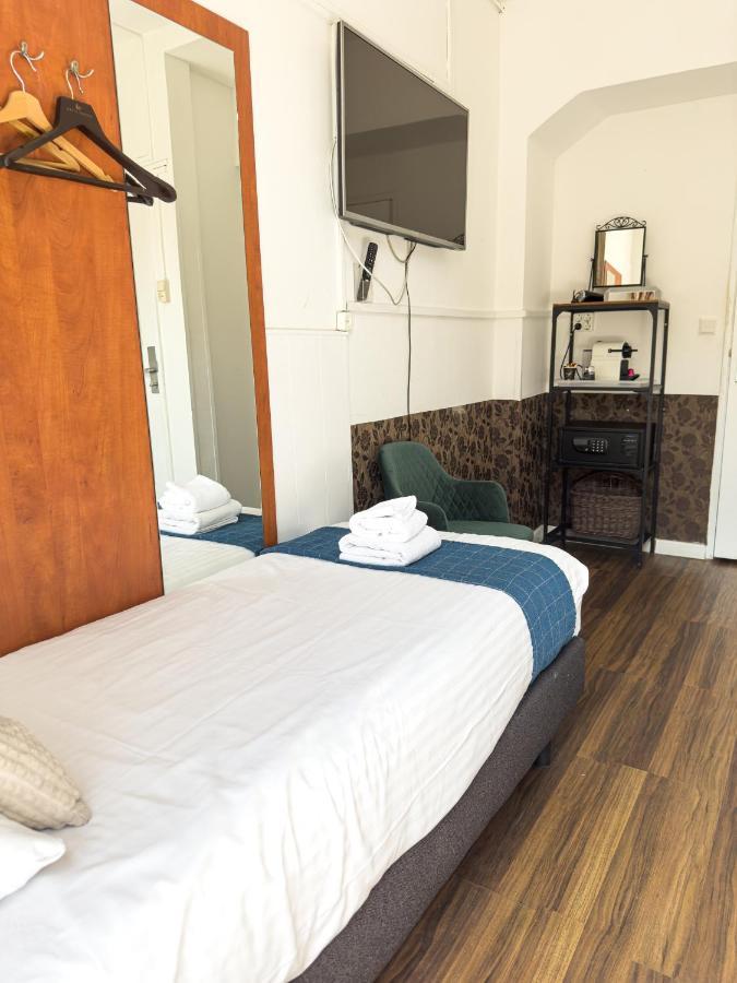 Khách sạn Hotel Amsterdam Inn