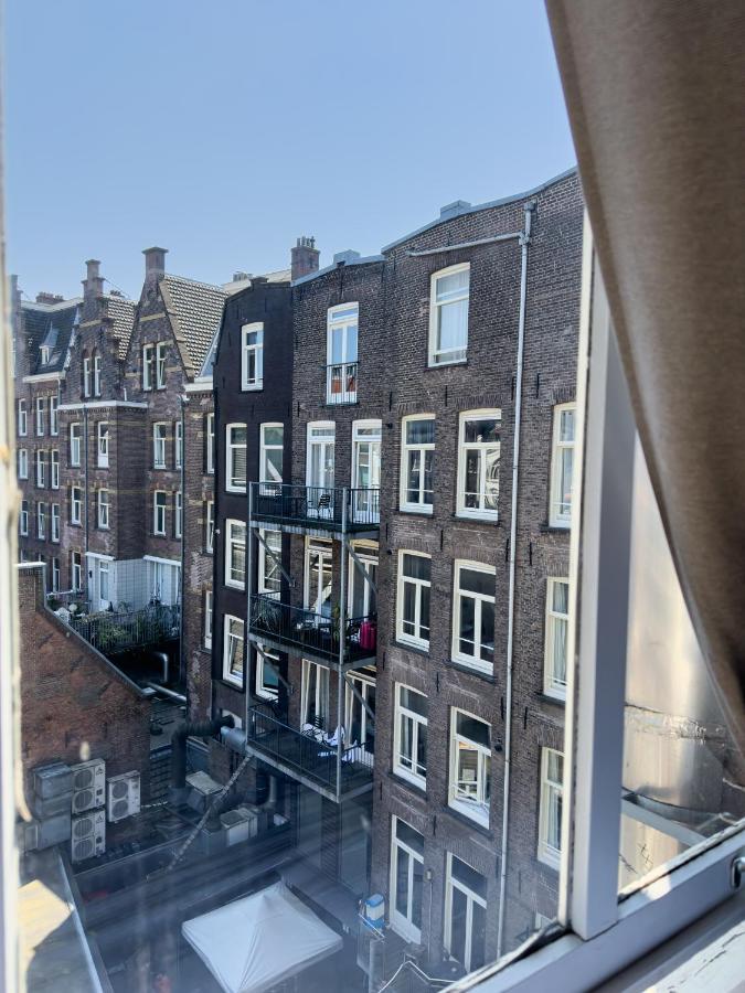 Hotel Amsterdam Inn Khách sạn 2*