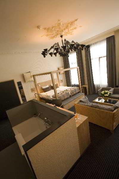 Hotel Catalonia Vondel 4*