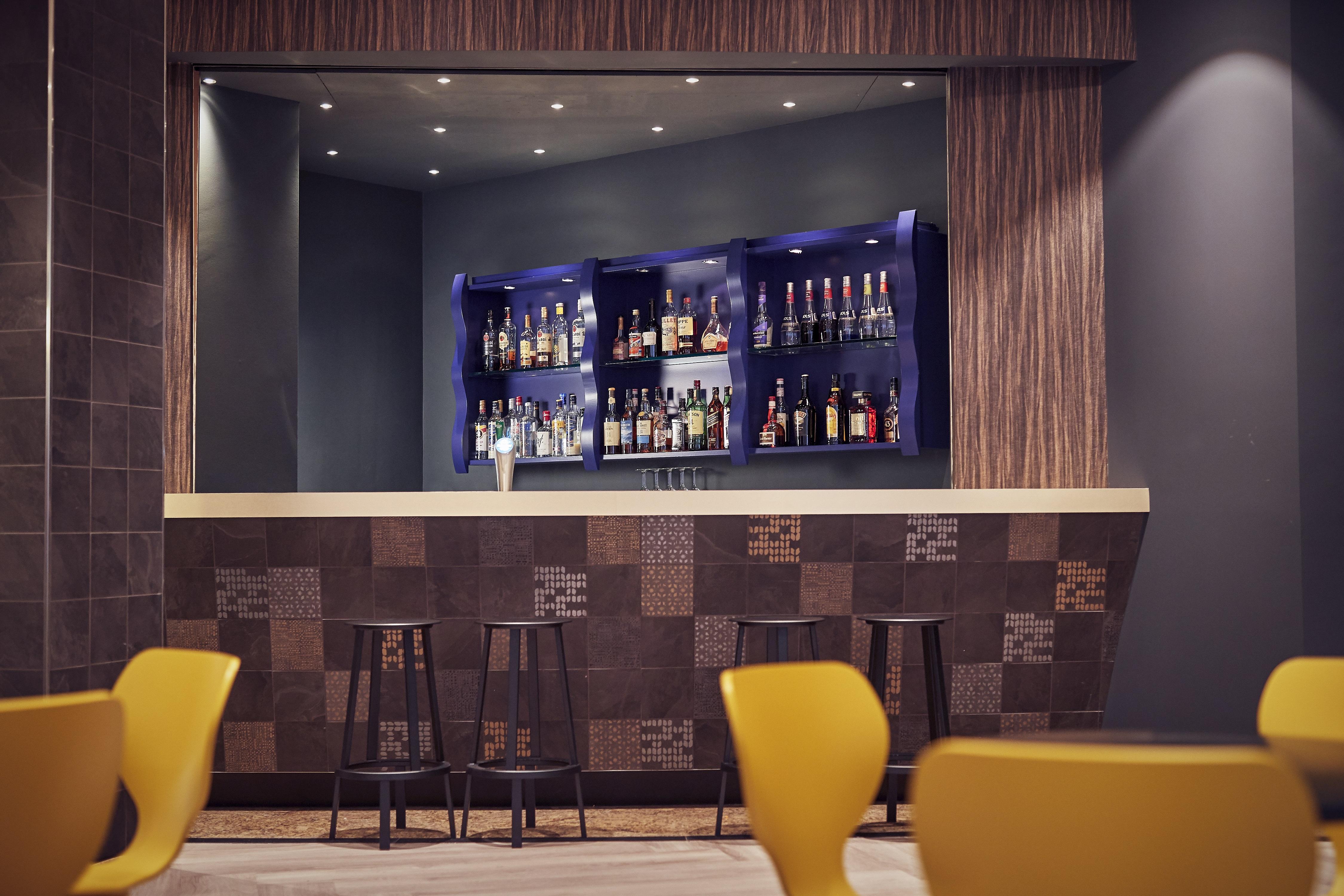 Inntel Centre Khách sạn 4*