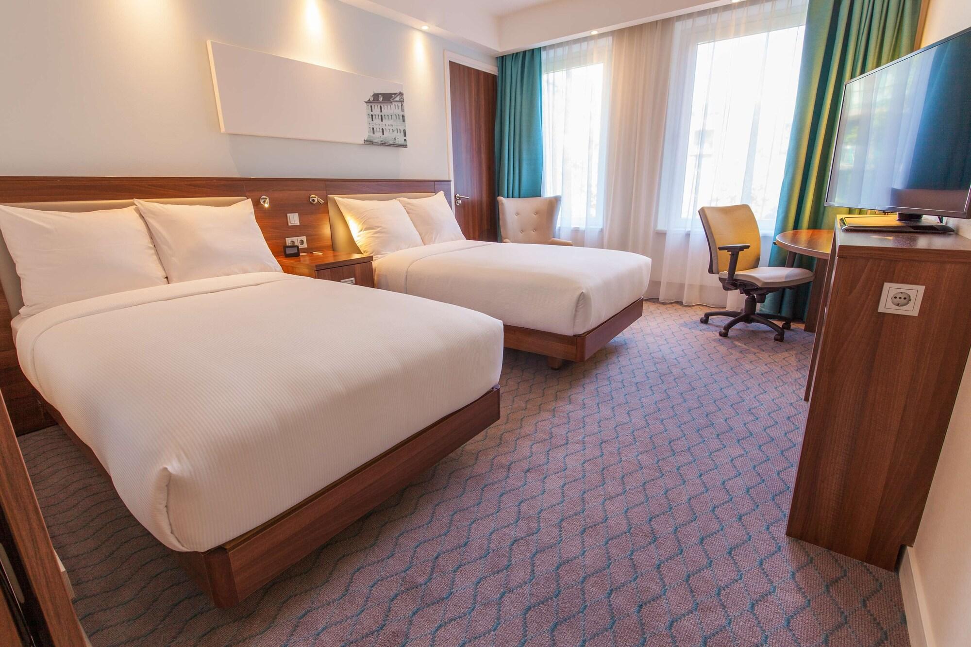 Hampton By Hilton Centre East