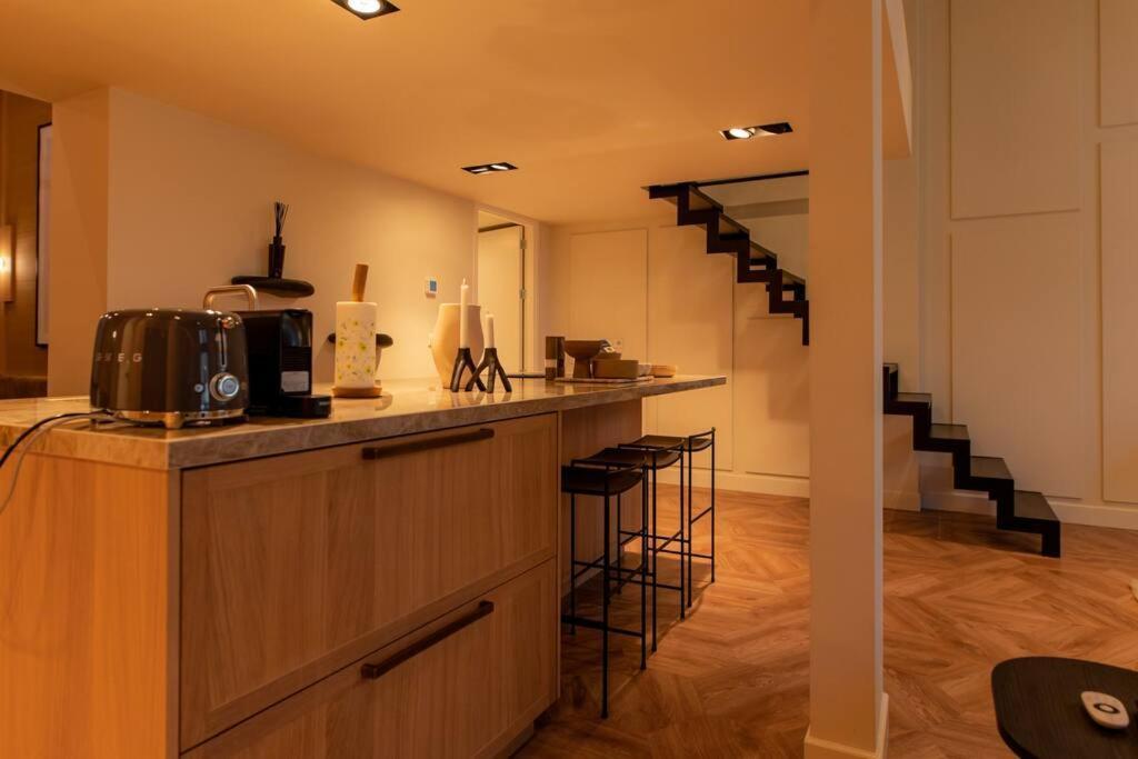 Apartamento Newly Renovated Luxurious 200 Sqm Loft In Centre *