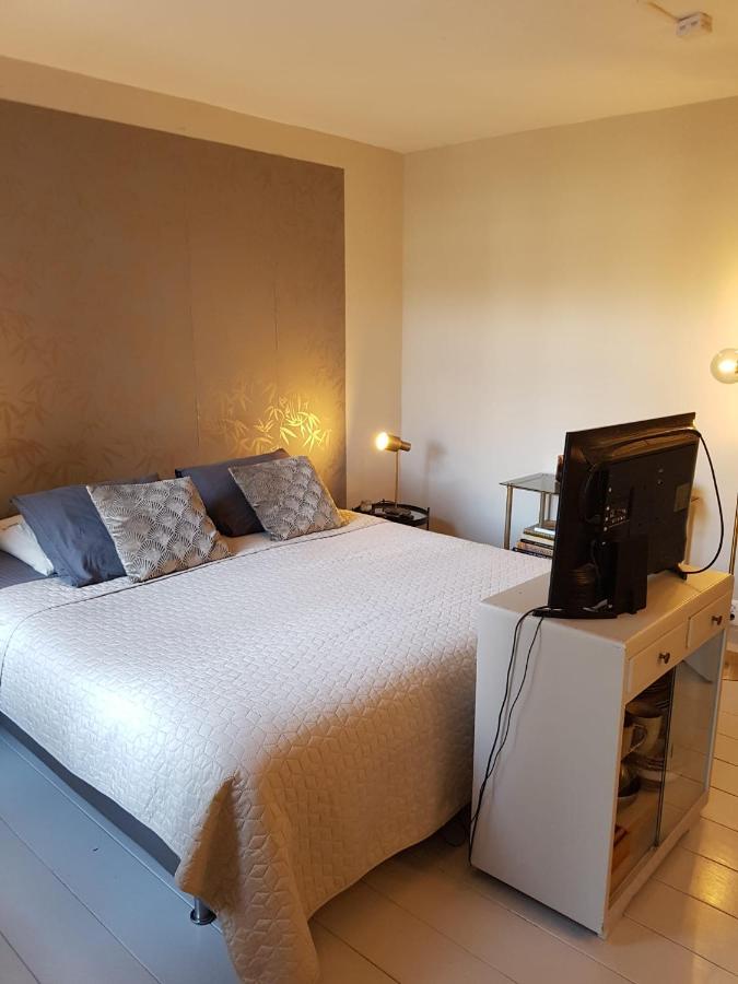 The Superstay Boutique Guestroom Amsterdam