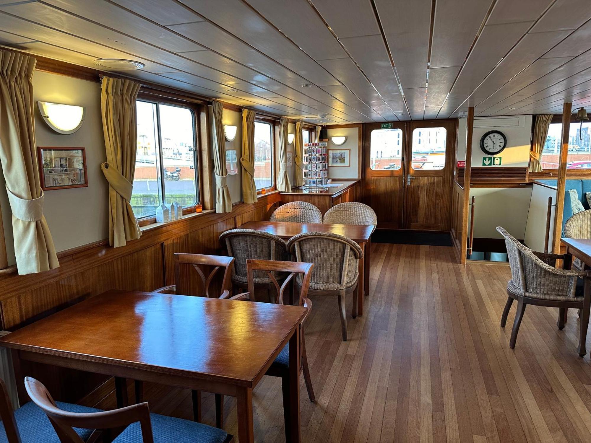 Hotelboat Angeline *