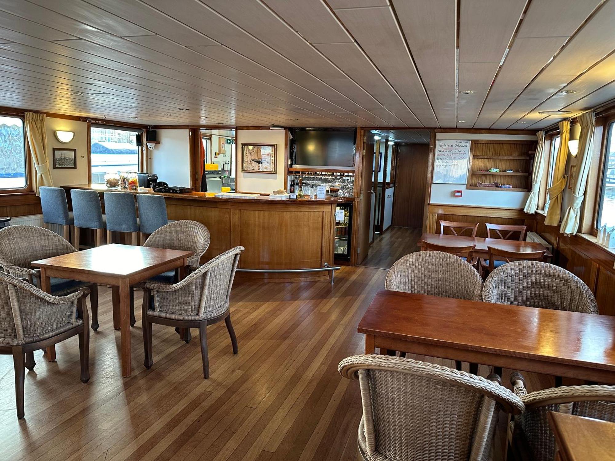 Hotelboat Angeline Hotel Amsterdam