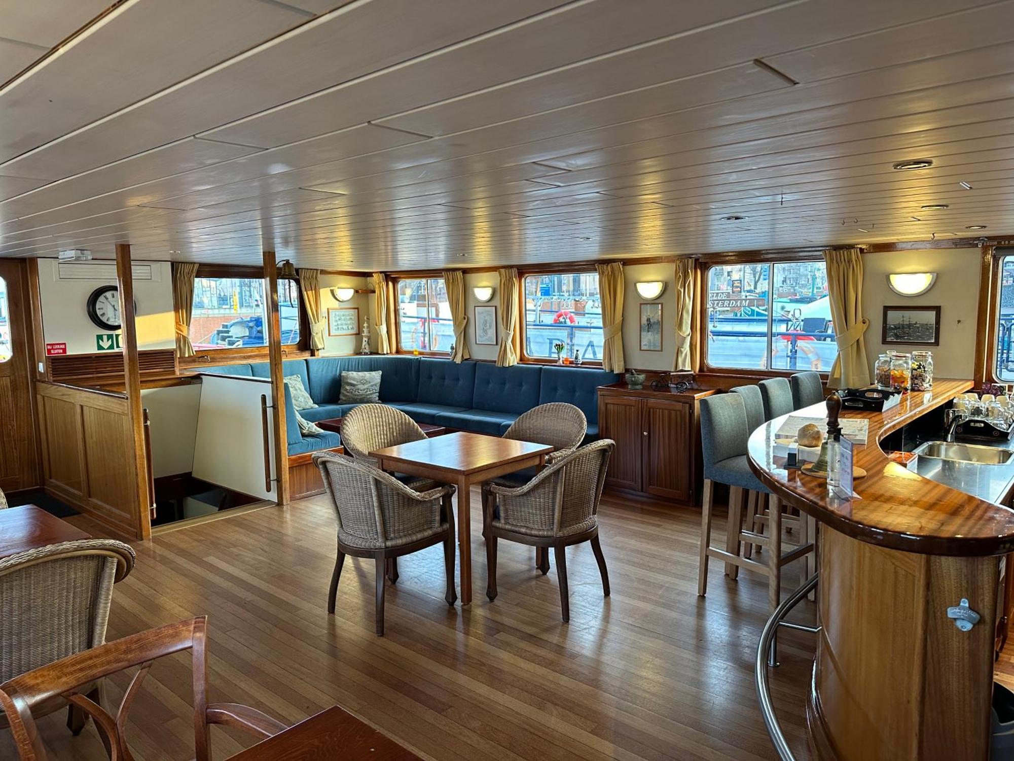 Hotelboat Angeline Hotel