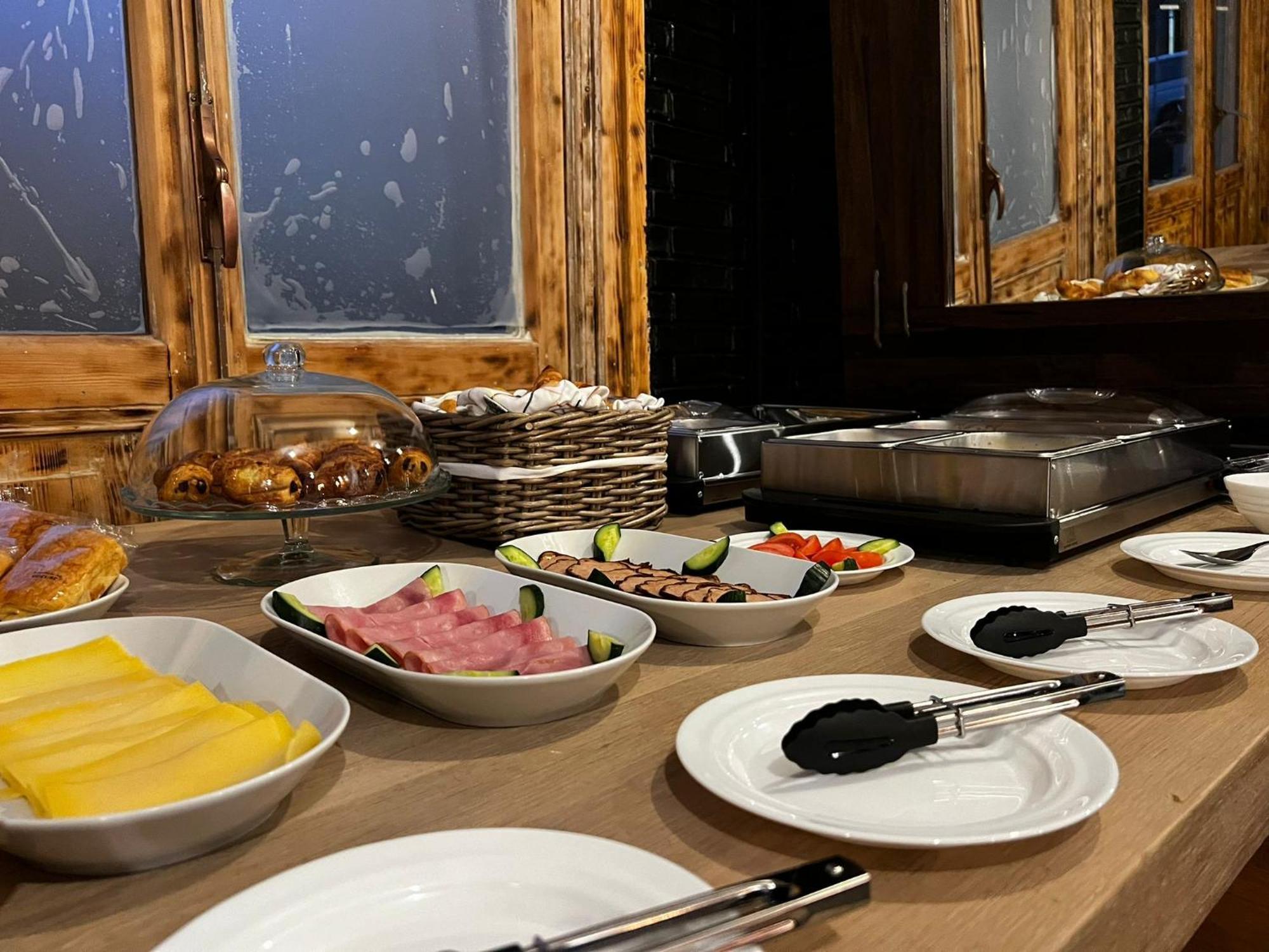 Khách sạn Hotel Amsterdam Inn