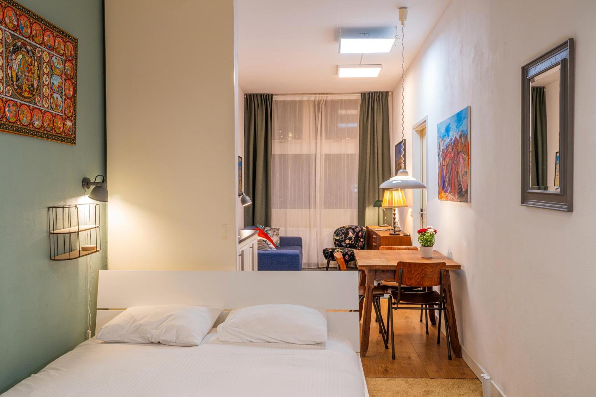Fully Fitted - 15 Min From Station Ở trọ