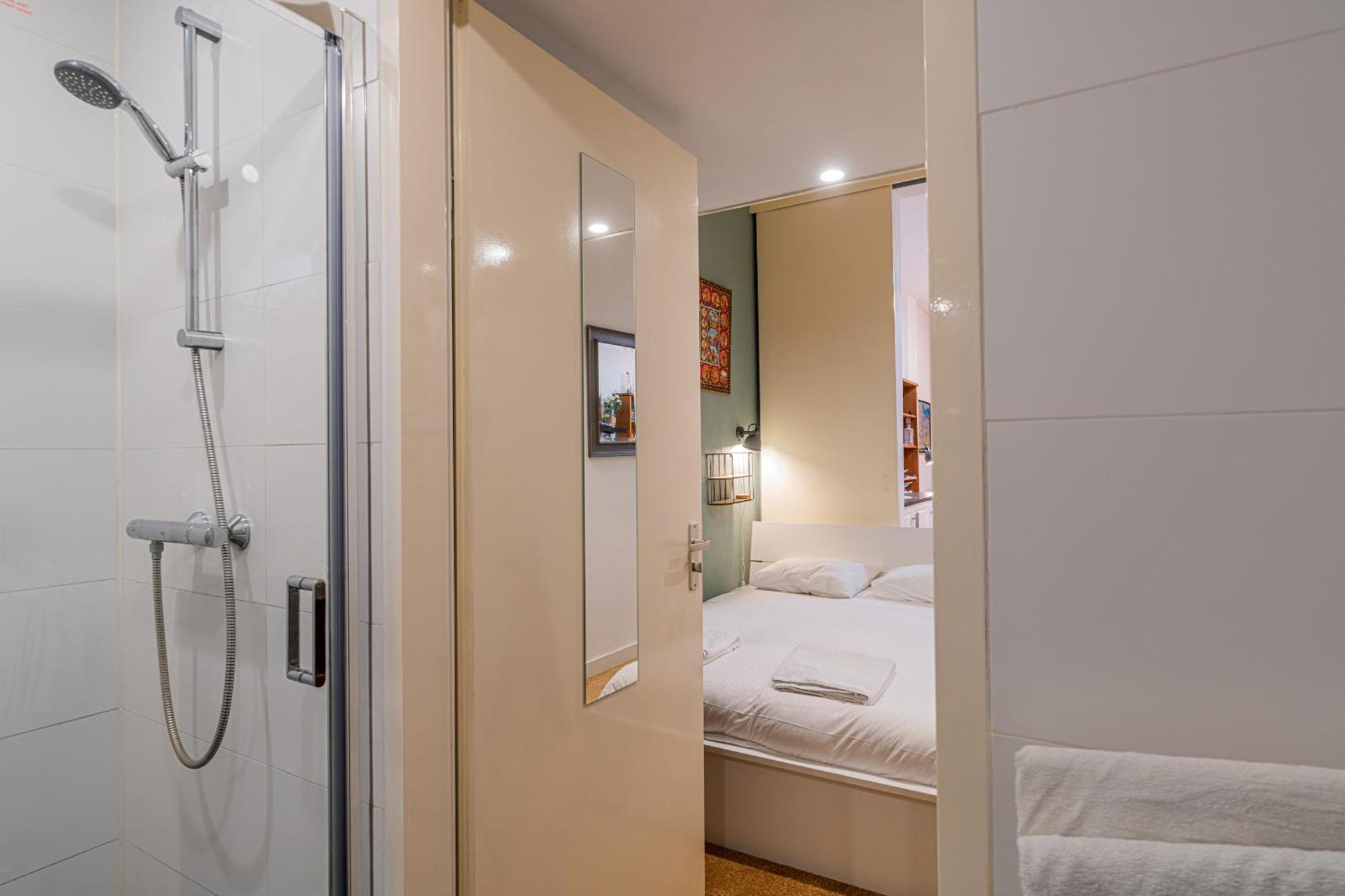 Fully Fitted - 15 Min From Station Ở trọ *